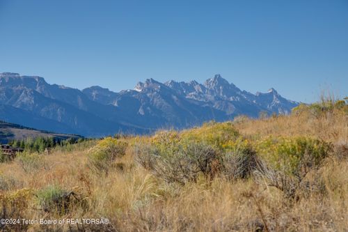 1265 N Lower Ridge Rd, Jackson, WY, 83001-8562 | Card Image