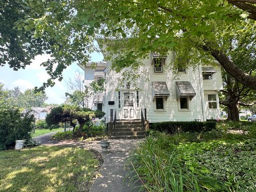 217 E High St, Farmer City, IL, 61842-1245 | Card Image