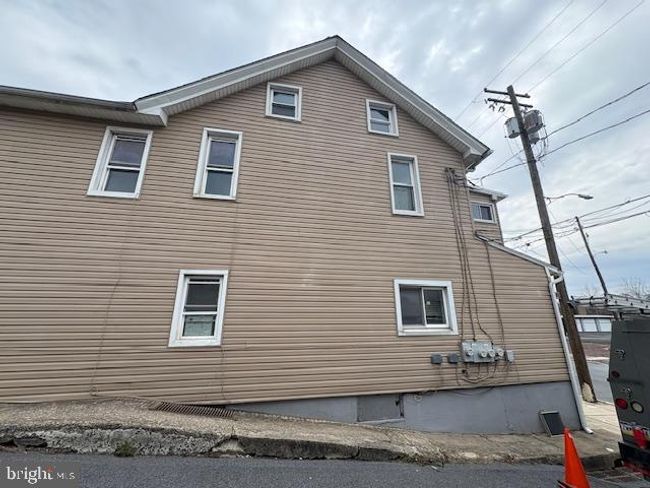 725 Front St, Home with 0 bedrooms, 0 bathrooms and null parking in CATASAUQUA PA | Image 4