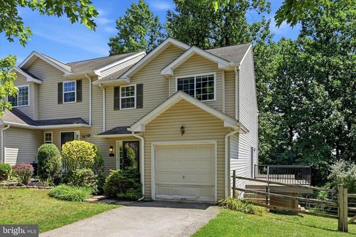 52 Pinckney Dr, Coatesville, PA, 19320-5939 | Card Image
