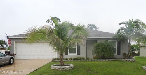 821 Avalon St Se, PALM BAY, FL, 32909-4994 | Card Image
