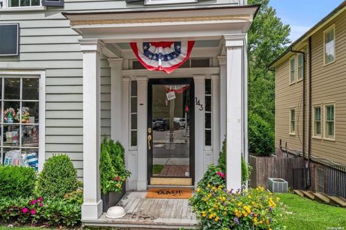 143 Main St, Cold Spring Harbor, NY, 11724-1403 | Card Image