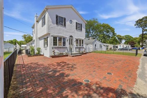 7 Swift Avenue, Wareham, MA, 02571 | Card Image