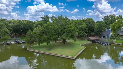 504 Harbor Dr S, Azle, TX, 76020-2698 | Card Image