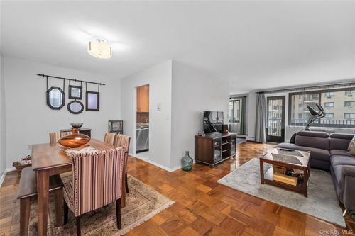 apt-3be-100 E Hartsdale Ave, Hartsdale, NY, 10530-3925 | Card Image