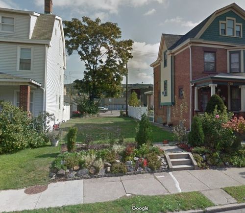 722 Maplewood Ave, Ambridge, PA, 15003-2416 | Card Image