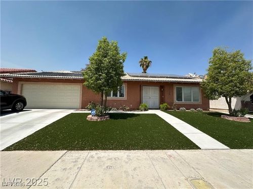 3156 Swallow Ln, Las Vegas, NV, 89121-5121 | Card Image
