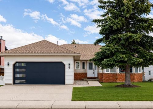 7 Sunset Cres, Okotoks, AB, T1S1M6 | Card Image