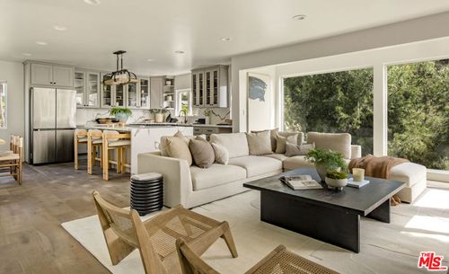 2370 San Marco Dr, Los Angeles, CA, 90068-2732 | Card Image