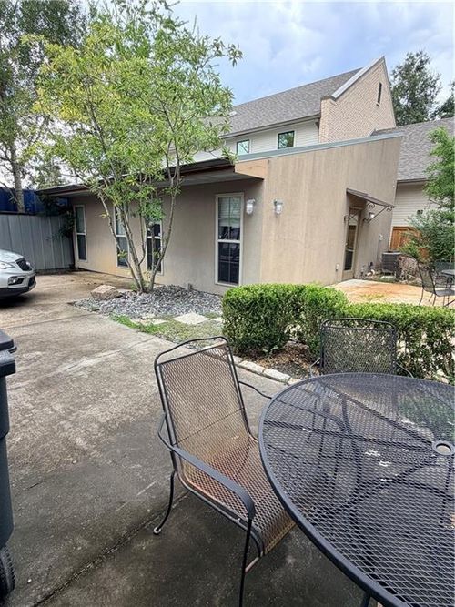 522 New Hampshire Ste B Street, Covington, LA, 70433 | Card Image