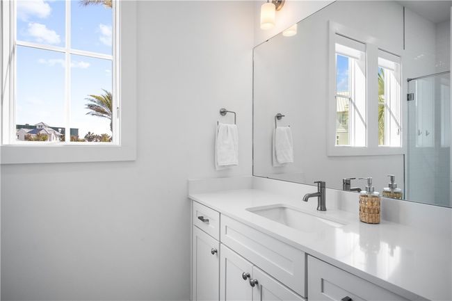 301 S Shore Dr, House other with 6 bedrooms, 6 bathrooms and 2 parking in Port Aransas TX | Image 29