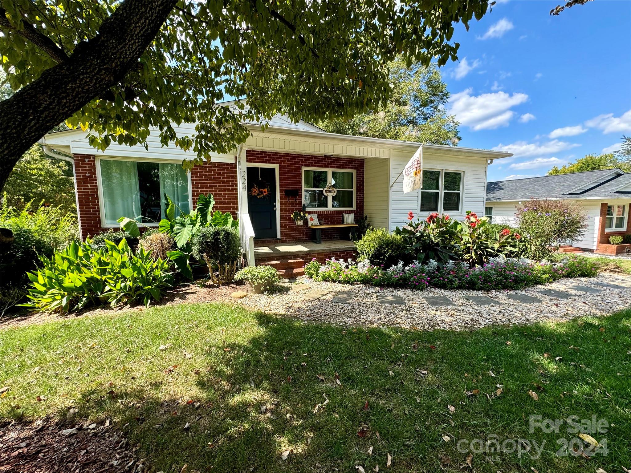 Mcginnis Ave, Lincolnton, NC 28092