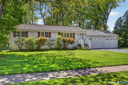 12 Oak Hill Dr, East Haven, CT, 06513-1259 | Card Image