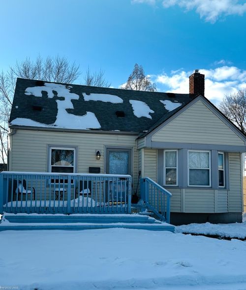 22149 David Ave, Eastpointe, MI, 48021-4028 | Card Image