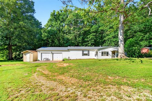 967 Moffitt Hill Rd, Old Fort, NC, 28762-5710 | Card Image