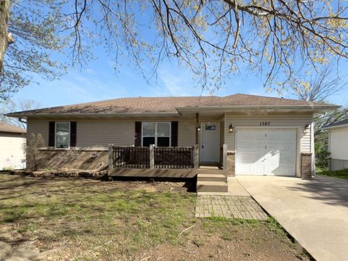 1507 W Meadow St, Ozark, MO, 65721-7376 | Card Image