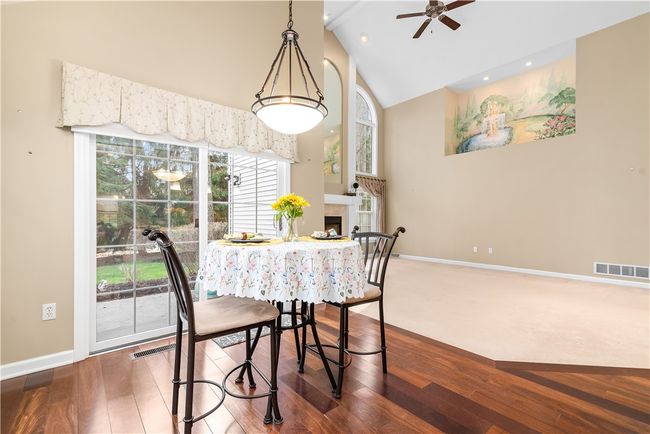 breakfast area looking towards family room | Image 11