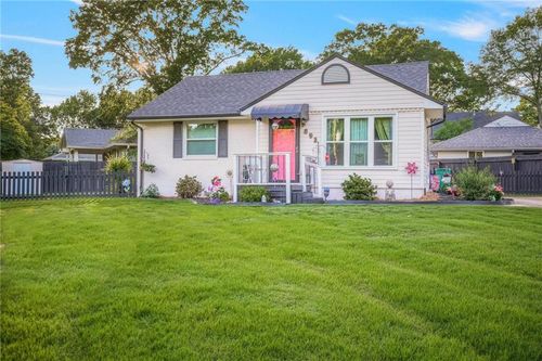 892 Wayland Ct Se, Smyrna, GA, 30080-1864 | Card Image