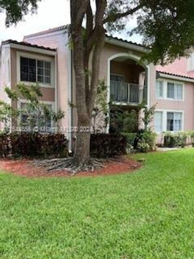 112 - 12124 Saint Andrews Pl, Condo with 3 bedrooms, 2 bathrooms and null parking in Miramar FL | Image 3