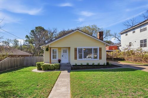 4715 White Oak Ln, River Oaks, TX, 76114-2913 | Card Image