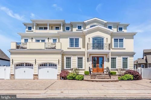 32 Freeman Ct, Toms River, NJ, 08753-2613 | Card Image