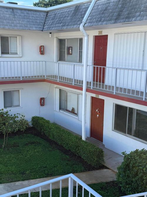 209-2960 Lake Osborne Dr, Lake Worth Beach, FL, 33461-5964 | Card Image