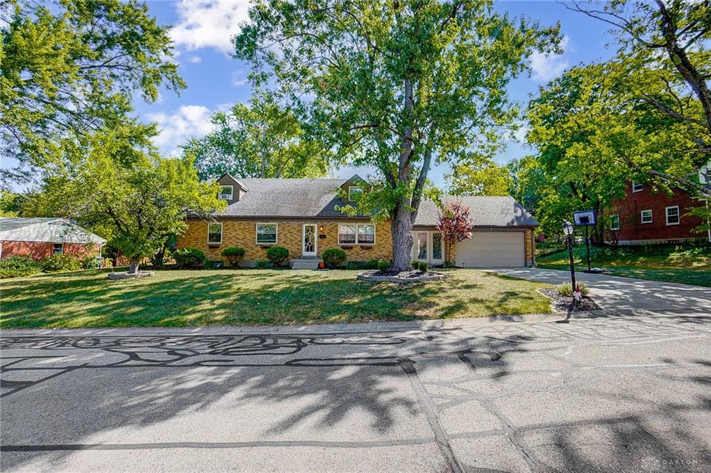 Linden Dr, Dayton, OH 45459