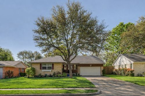 10904 Wyatt St, Dallas, TX, 75218-2329 | Card Image