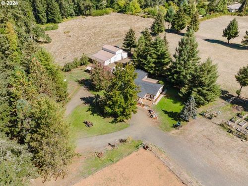 219 Indian Bend Rd, Umpqua, OR, 97486 | Card Image