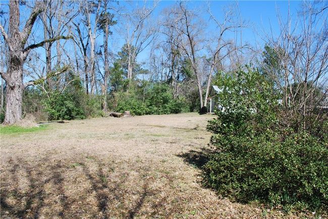 Available land on lot for more properties | Image 5
