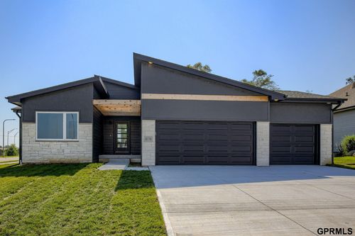 8178 S 185th St, Omaha, NE, 68136-6451 | Card Image