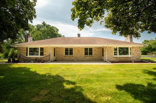 13335-13333 W Cleveland Avenue, New Berlin, WI, 53151 | Card Image