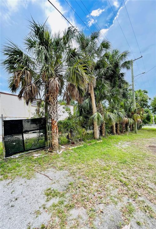 4214 W Virginia Ave, TAMPA, FL, 33614-7738 | Card Image