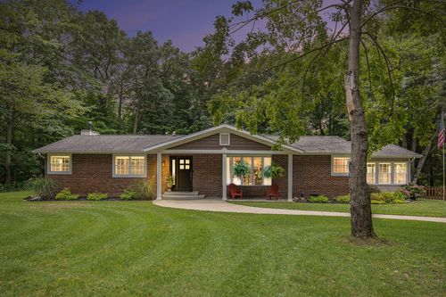 19091 W Spring Lake Rd, Spring Lake, MI, 49456-1047 | Card Image