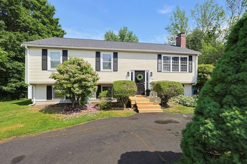 560 South Ave, Whitman, MA, 02382-2207 | Card Image