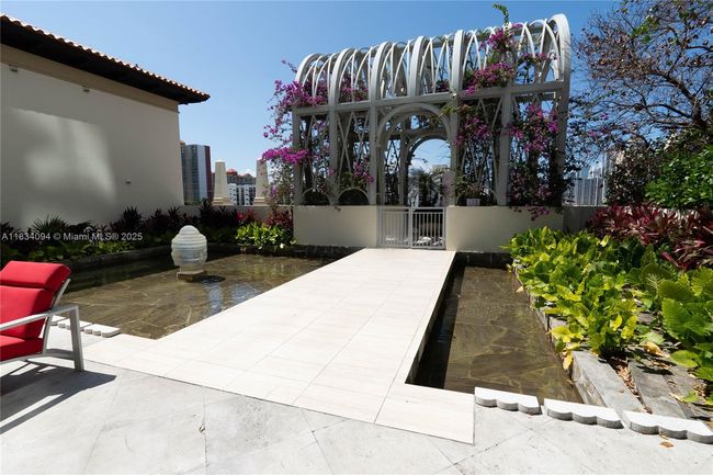 1-TH403 - 150 Sunny Isles Blvd, Townhouse with 3 bedrooms, 2 bathrooms and null parking in Sunny Isles Beach FL | Image 22