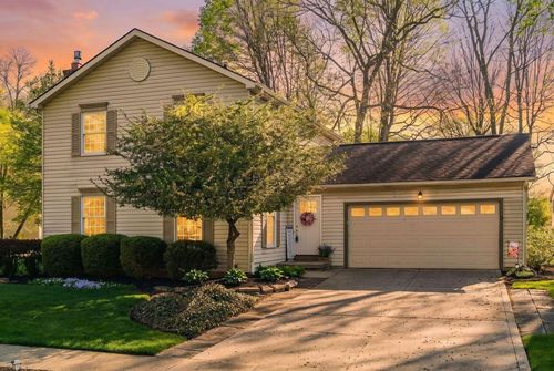 5228 Hialeah Ct, Columbus, OH, 43221-5716 | Card Image