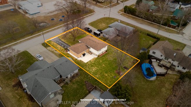 60 James St N, House other with 3 bedrooms, 2 bathrooms and 2 parking in Forest ON | Image 42