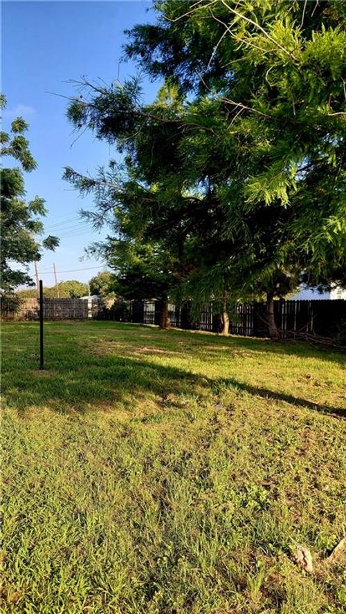 5240 Pasteur Blvd, New Orleans, LA, 70122-4077 | Card Image