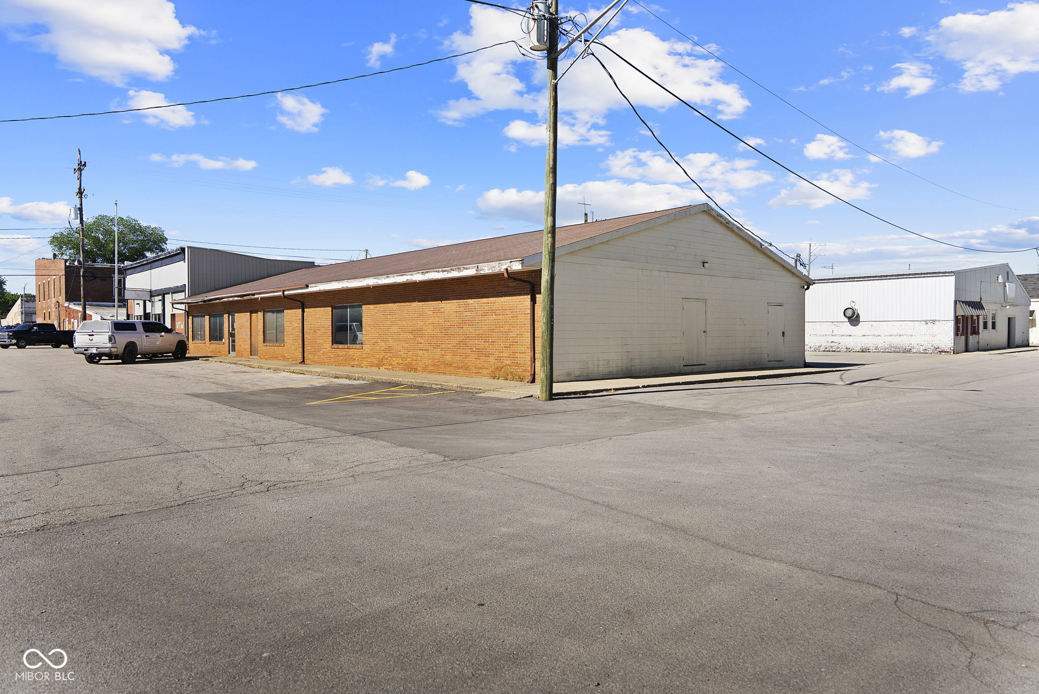 208 N Meridian St, Roachdale, IN 46172