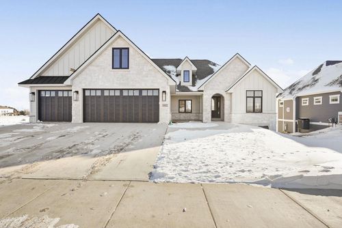 1102 Winn Drive, WAUNAKEE, WI, 53597 | Card Image