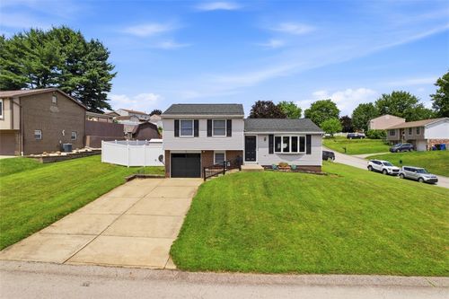 850 Westchester Dr, North Huntingdon, PA, 15642-2619 | Card Image