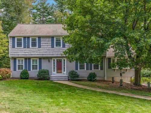 9 Lakewood Dr, Medfield, MA, 02052-3306 | Card Image