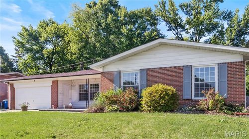 1805 Shardell Dr, Saint Louis, MO, 63138-1144 | Card Image