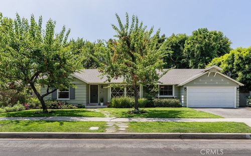 13032 Hesby St, Sherman Oaks, CA, 91423-2134 | Card Image