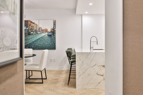129-1 Benvenuto Pl, Toronto, ON, M4V2L1 | Card Image