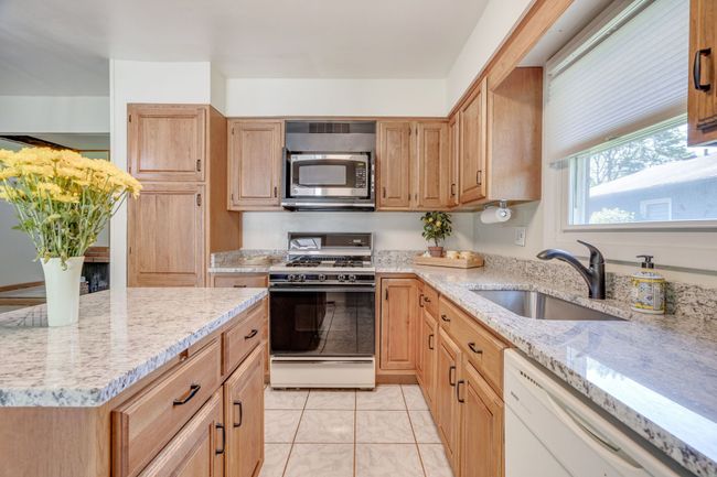 Kitchen | Image 13