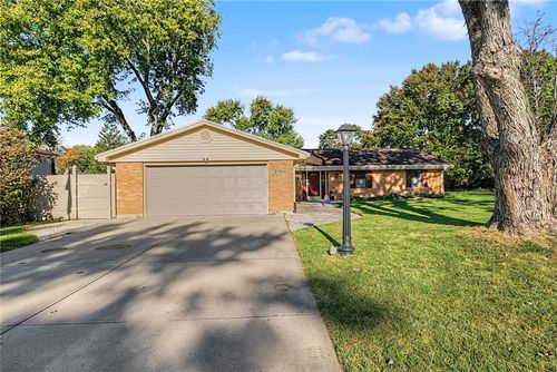 5613 Red Coach Rd, Centerville, OH, 45429-6117 | Card Image