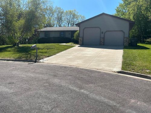 201 Pauquette Dr, POYNETTE, WI, 53955-9536 | Card Image