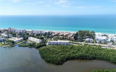 205 - 4540 Gulf Of Mexico Drive, Condo with 2 bedrooms, 2 bathrooms and null parking in Longboat Key FL | Image 1